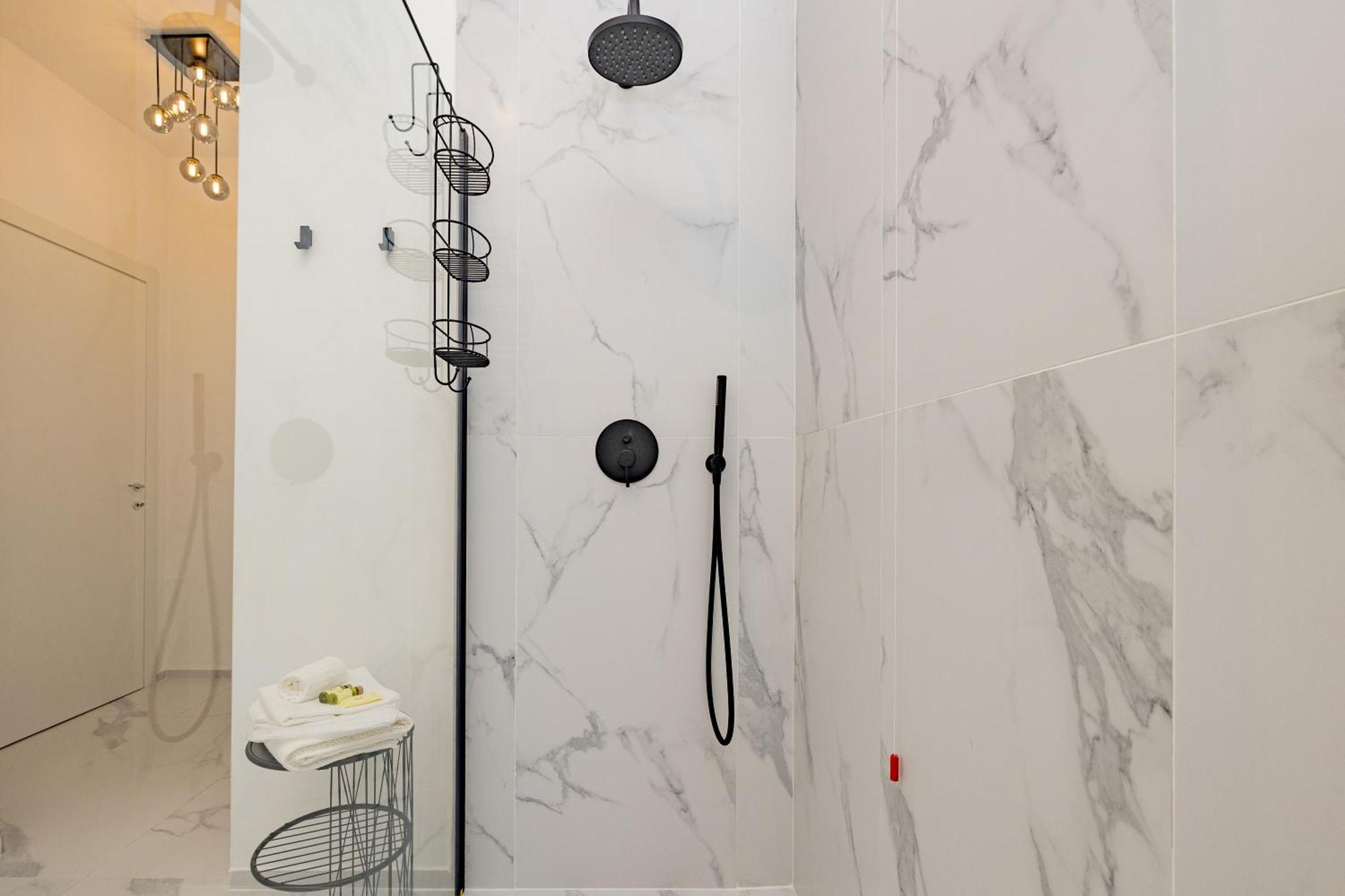 8 Luxury - Centro - Porta Venezia Appartement *